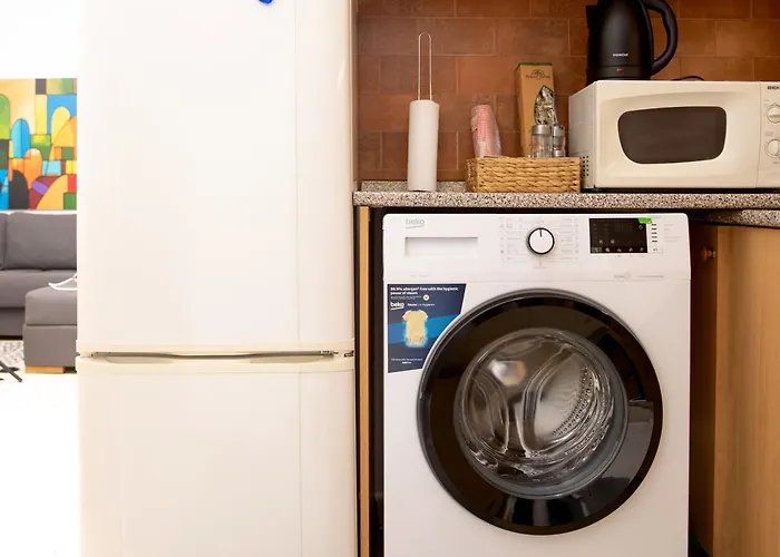 Maris * טיראנה