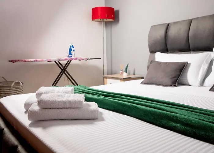 Maris * טיראנה