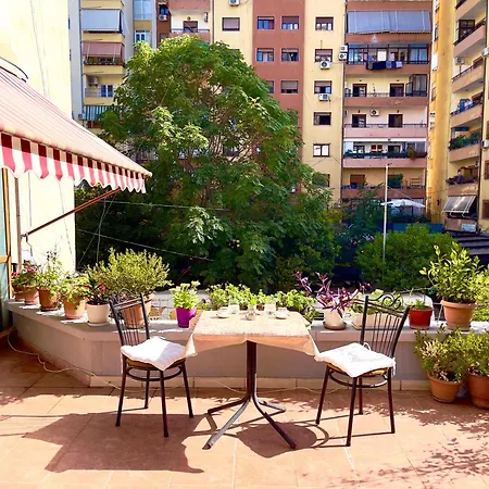 Maris Apartment *